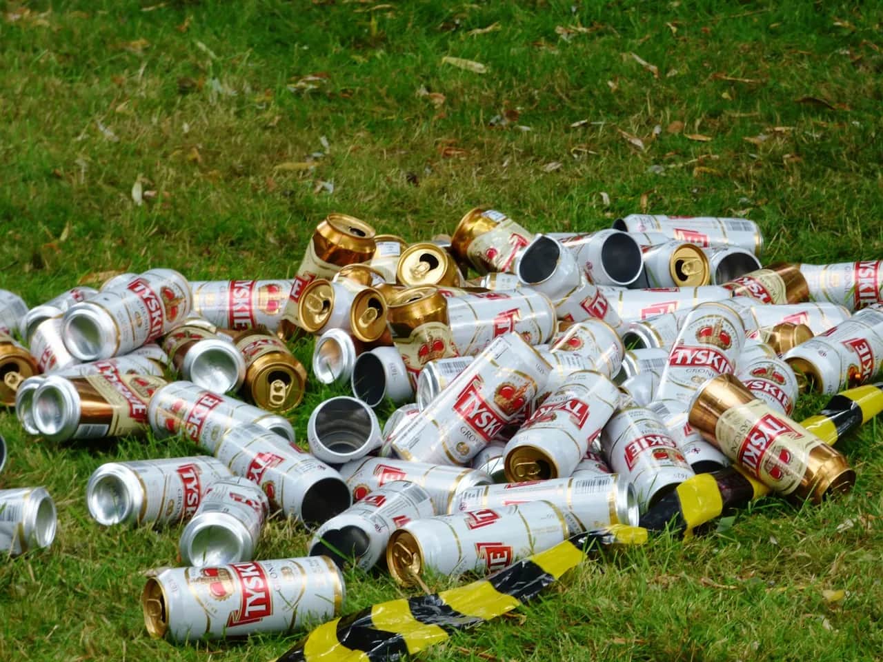 Puszki po piwie: żółty pojemnik czy kaucja? Segreguj mądrze!